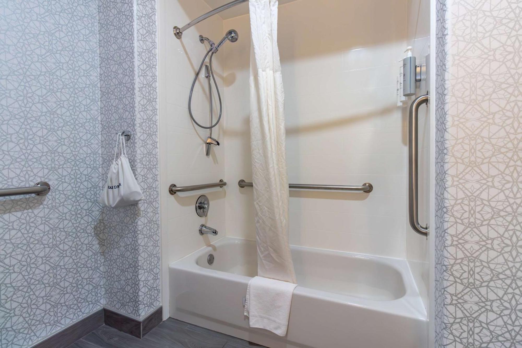 Hampton Inn & Suites Denton Eksteriør bilde