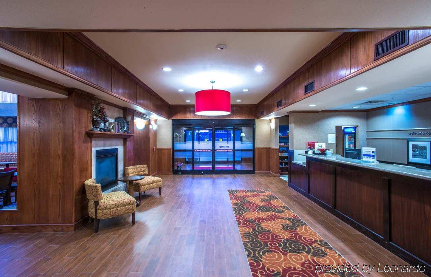 Hampton Inn & Suites Denton Eksteriør bilde